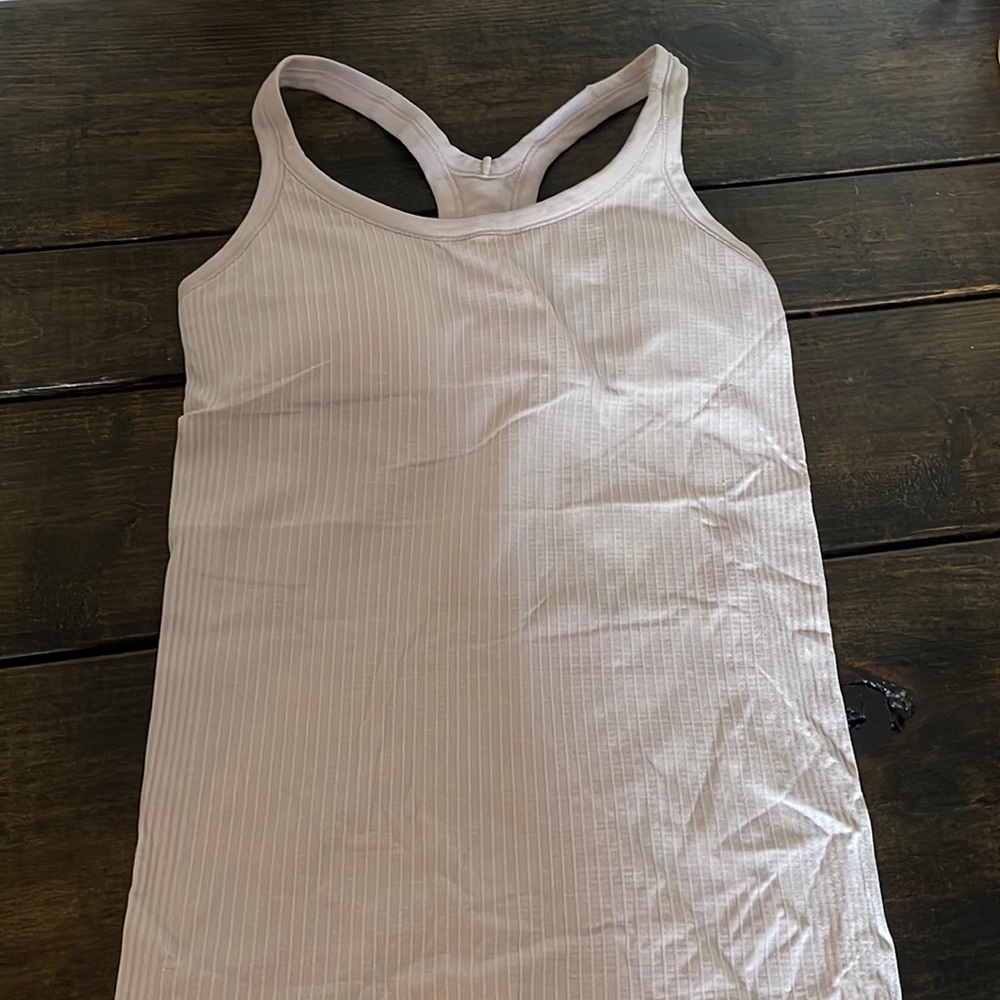 Lululemon Ebb to street tank